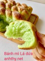 Bánh mì Lá Dứa Pandan pull Apart Bread ổ 20 cm