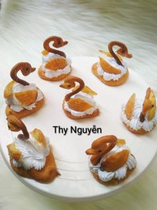 swan pate à choux1